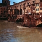 ﻿Una drammatica immagine di Ponte Vecchio testimonia la violenza dell’alluvione che colpì la città di Firenze nel novembre del 1966.