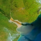 Il Rio de la Plata, nell’Oceano Atlantico.